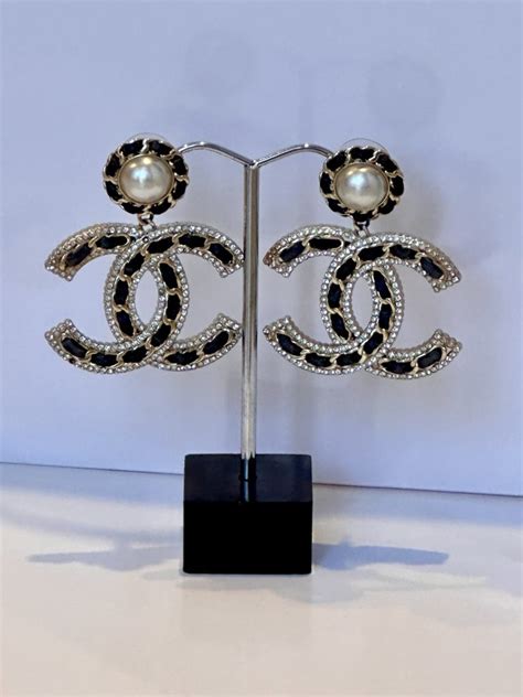 chanel drop earrings hire